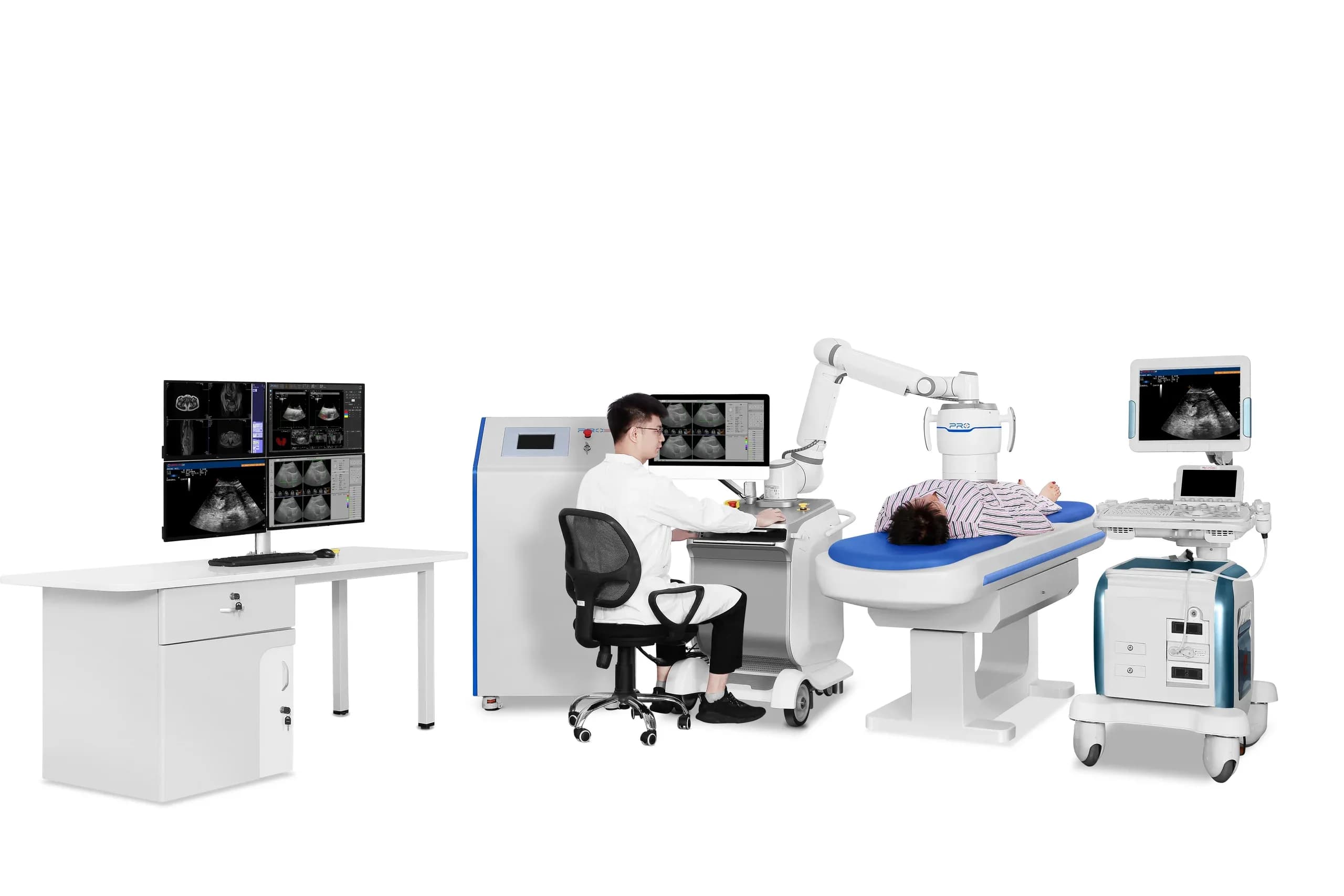 PRO300 tedavi düzeni: planlama ekranları, jeneratör, robotik kola bağlı tedavi başlığı, tedavi masasında yüzüstü konumlanmış hasta ve ultrason görüntüleme cihazı